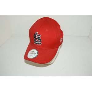   Youth Size Structured Adjustable Baseball Hat: Sports & Outdoors