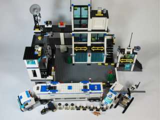Lego City Sets: 7744 Police Headquarters, 7743 Command Center, 7285 
