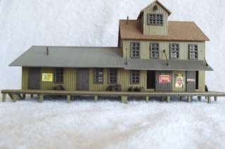 Vintage HO Lighted Building Railroad Express 3 Story Station ~ Heljan 