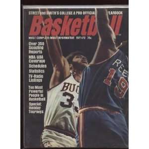  1971/72 Street & Smith Basketball Yearbook Alcindor EX+   NBA 
