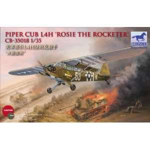   35018 1/35 WWII Piper Cub L4H Rosie/Rocketeer Aircraft: Toys & Games