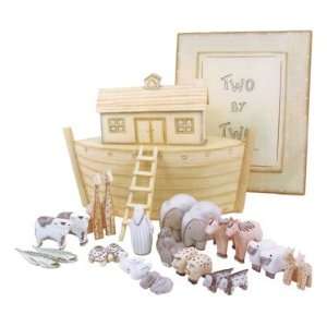  East of India Wooden Noahs Ark Gift Box Set Baby