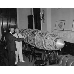 photo Congress sees model of new proposed American designed dirigible 