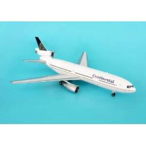   200 DC 10 30 Continental Airlines Model Plane 