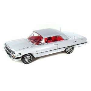  1963 Chevy Impala SS Hard Top 1/18 White: Toys & Games