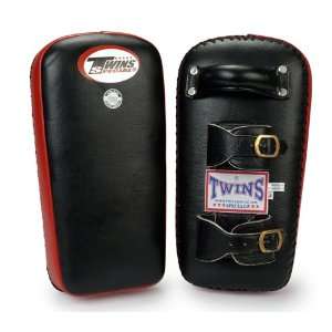 Twins Special Muay Thai Pad w/ Buckle:  Sports & Outdoors