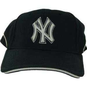 Jose Molina #26 2009 Yankees Spring Training Used Home BP Cap (Cool 