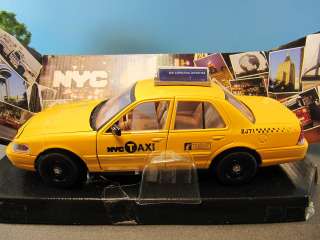  Diecast Ford Crown Victory New York NYC Taxi Cab NY73337 NIB 1:24