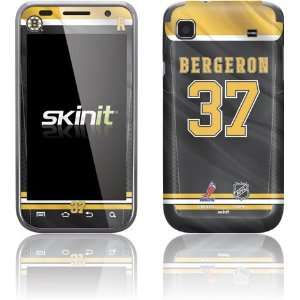 Skinit P. Bergeron   Boston Bruins #37 Vinyl Skin for Samsung Galaxy S 