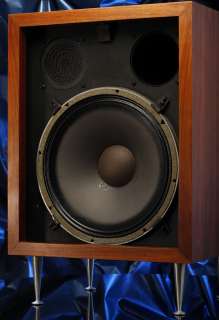   001 Vintage HiFi Speakers 130A LE 175 N1200 C 36 Lustig Walnut  