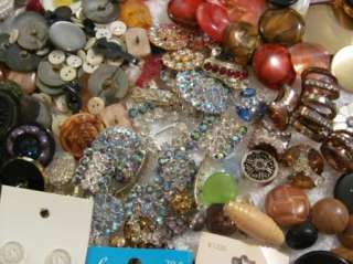 Literally Thousands Of Vintage Buttons Bakelite Rhinestone Metal Over 
