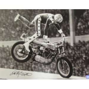  Evel Knievel Signed 16x20   Standing On Bike B&W Sports 
