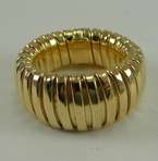 14K Gold Ring Stretch Band Italy Fits Sizes 7   8 1/2  