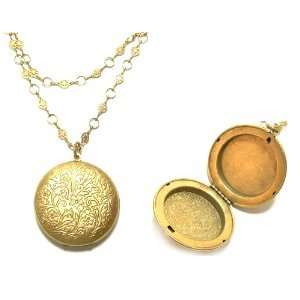   Gold Plated Vintage Style Etched Pocket Watch Locket Necklace: Jewelry