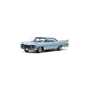  1959 Oldsmobile 98 Hard Top 1/18 Frost Blue/White Toys 