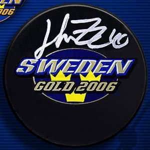  Henrik Zetterberg Autographed Hockey Puck Sports 
