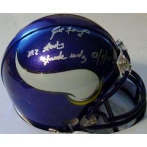 Signed Brett Favre Mini Helmet   297 Starts Ends 12 5 10   Autographed 