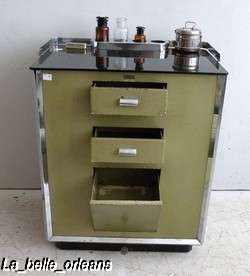 RARE MID CENTURY INDUSTRIAL MEDICAL CABINET. MUST SEE  