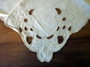 Vintage CUTWORK OPEN WORK Linen Tablecloth & 6 Napkins  