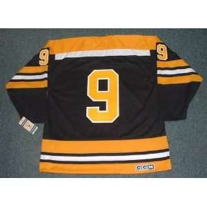  JOHNNY BUCYK Boston Bruins 1972 CCM Vintage Throwback Away 