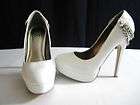 NEW SPEED LIMIT 98 WHITE 5.5 HEELS SILVER SHOES SIZE 7