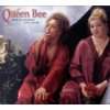 Die Eine Singt,die Andere Auch: Queen Bee: .de: Musik