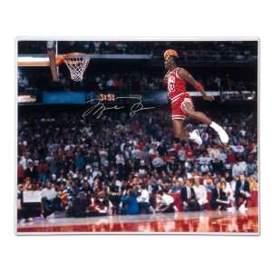  - 136039947_-michael-jordan-autographed-gatorade-slam-photo-sports-