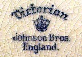 SET of 8 JOHNSON BROTHERS JB986 VICTORIAN DINNER PLATES  