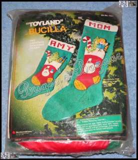 Vtg Bucilla 2 TOYLAND Christmas Stocking to Knit Kit   Pair   Jumbo 