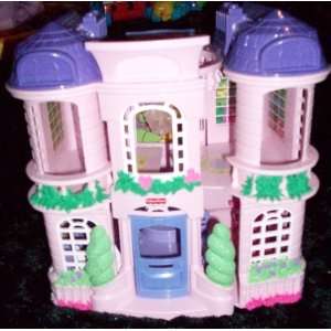  Fisher Price Doll House Toy with Acessories: Toys & Games